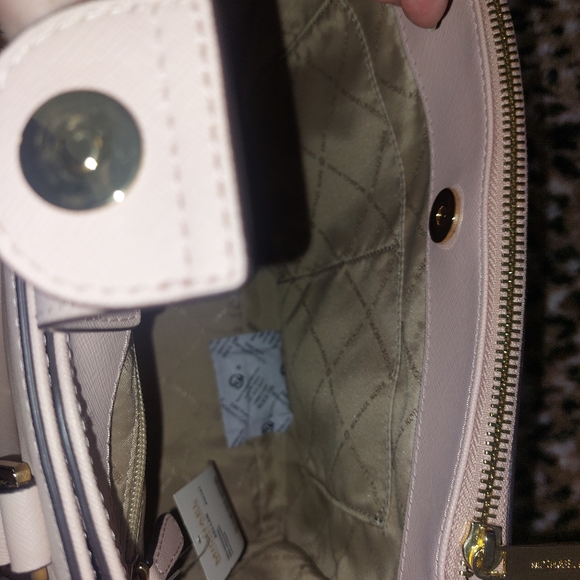 Michael Kors purse color: ballet pink - Picture 12 of 13